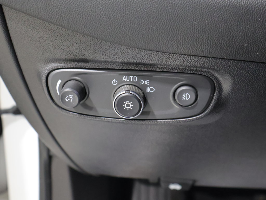 Used 2018 Chevrolet Equinox Premier w/ Premier True North Edition AWD/4WD image 32