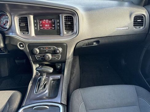 Used 2017 Dodge Charger SE image 23
