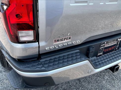 Used 2025 Chevrolet Colorado LT w/ Advanced Trailering Package RWD image 25