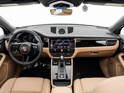 New 2025 Porsche Macan image 23