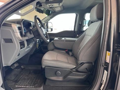 Certified 2025 Ford F250 XL w/ STX Appearance Package AWD/4WD image 9