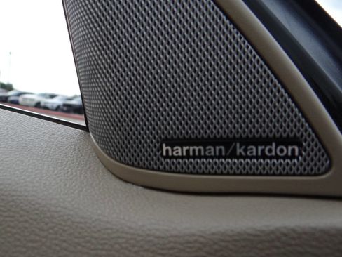 Used 2011 Mercedes-Benz E 350 Cabriolet w/ Premium 1 Pkg image 28