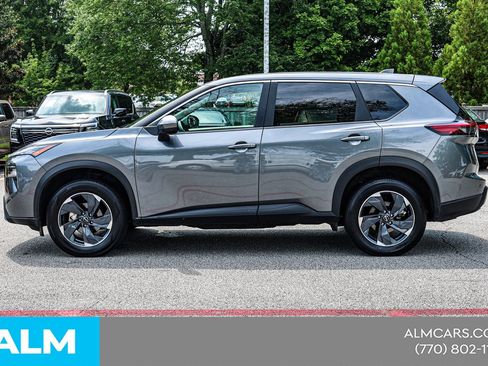 Used 2024 Nissan Rogue SV FWD image 9
