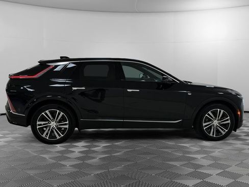 Certified 2023 Cadillac Lyriq AWD image 6