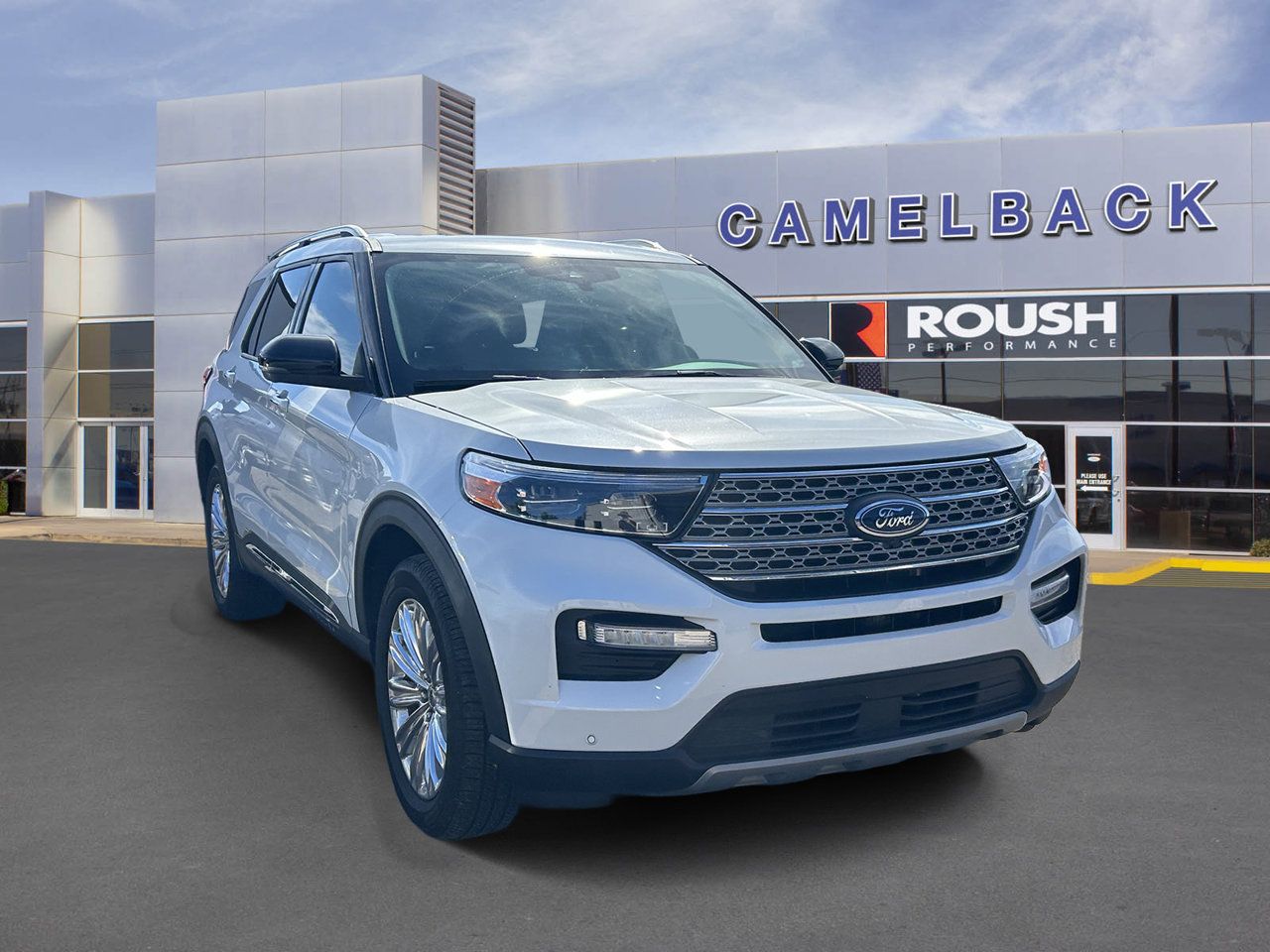 Used 2021 Ford Explorer Limited w/ Hybrid Equipment Group 310A AWD/4WD image 4