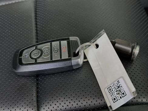Certified 2022 Ford Expedition XLT RWD image 21