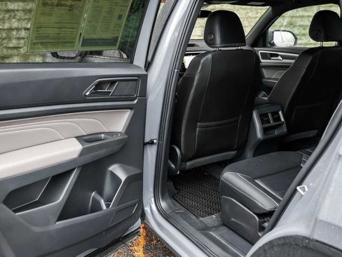 Used 2023 Volkswagen Atlas Cross Sport SEL image 19