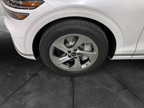 Used 2026 Genesis GV70 2.5T Advanced image 3