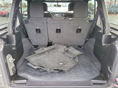 Used 2020 Jeep Wrangler Unlimited Willys image 30