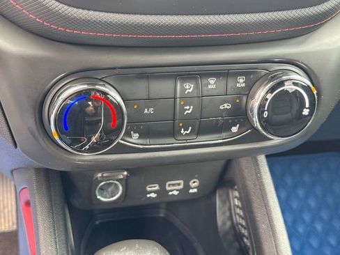 Used 2023 Chevrolet TrailBlazer RS AWD/4WD image 30