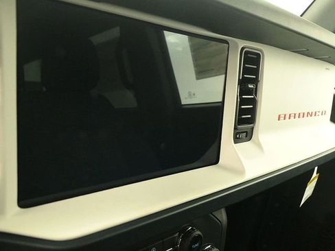 New 2026 Ford Bronco Heritage Edition AWD/4WD image 16