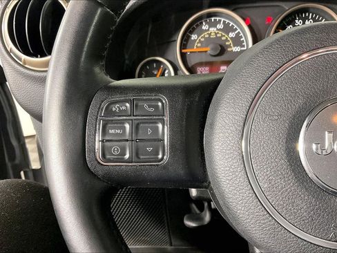 Used 2016 Jeep Wrangler Unlimited Sahara AWD/4WD image 25
