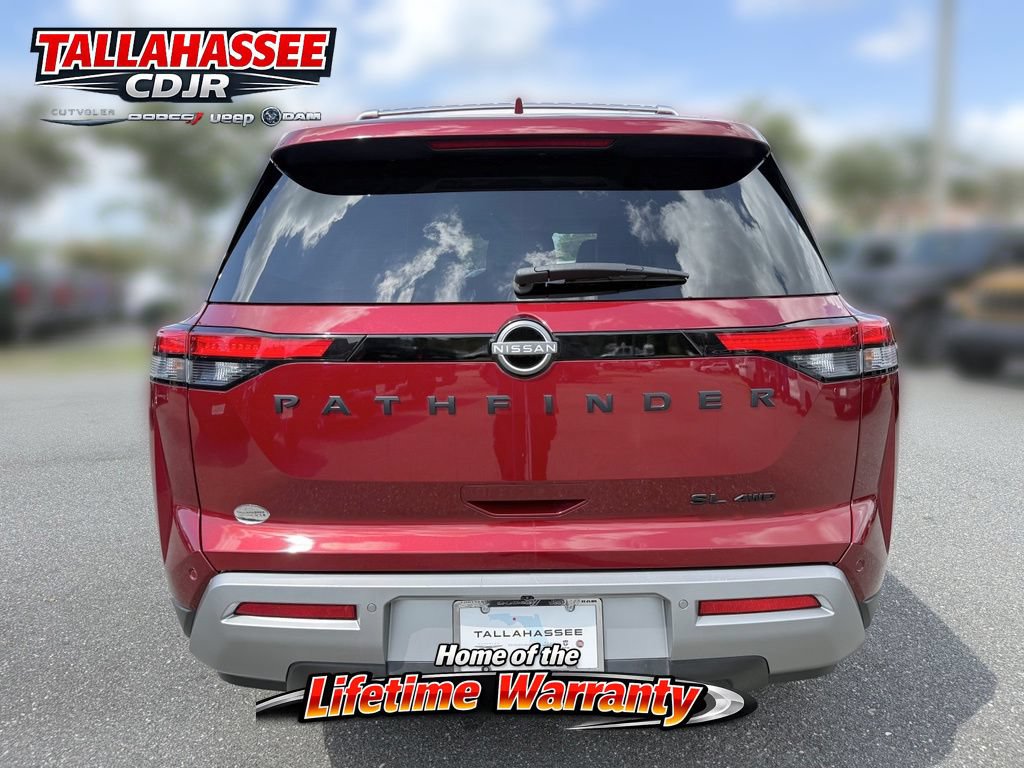 Used 2023 Nissan Pathfinder SL w/ Black Appearance Package AWD/4WD image 4