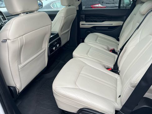 Used 2020 Ford Expedition Platinum image 14