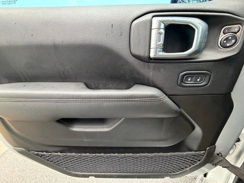 Certified 2023 Jeep Wrangler Rubicon 392 w/ Xtreme Recon 35" Tire Package image 29