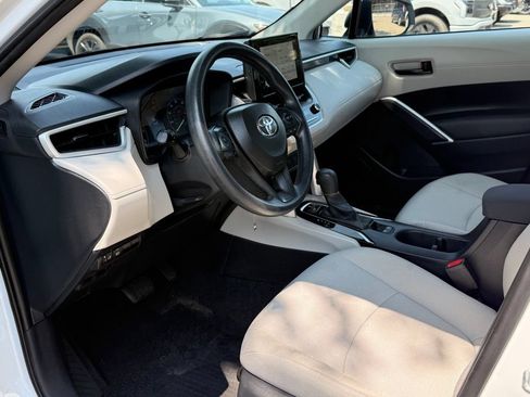 Used 2024 Toyota Corolla Cross L FWD image 21