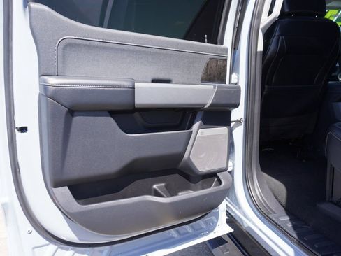 Certified 2024 Ford F250 Lariat w/ Sport Appearance Package image 23