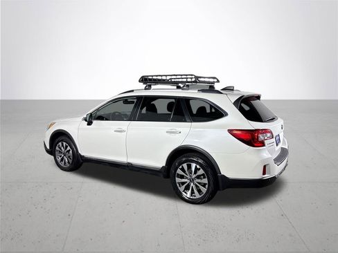 Used 2017 Subaru Outback 2.5i Touring w/ Protection Package #1 AWD/4WD image 8