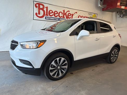 Used 2021 Buick Encore Preferred FWD image 2