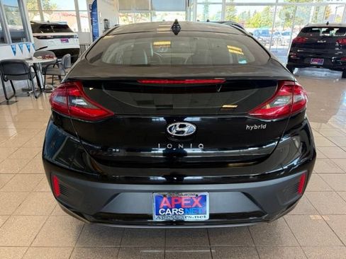 Used 2017 Hyundai Ioniq Limited FWD image 4