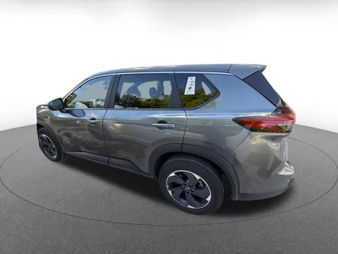 Used 2025 Nissan Rogue SV FWD image 5