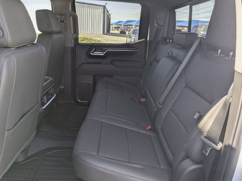New 2026 GMC Sierra 1500 SLT image 24
