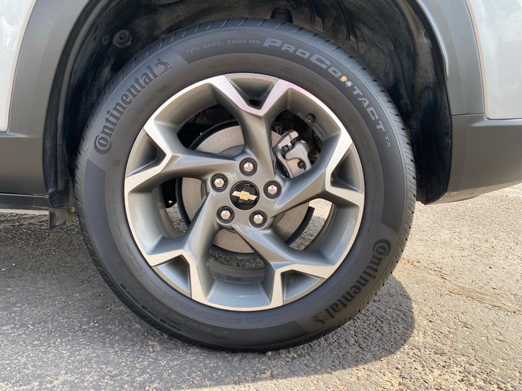 Used 2025 Chevrolet Trax LT FWD image 17