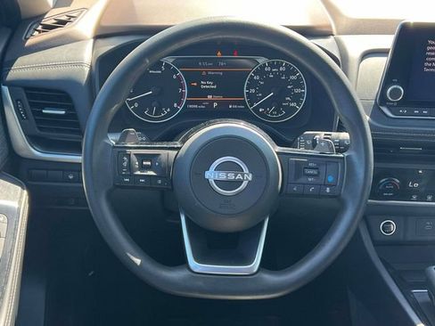Used 2023 Nissan Rogue SV AWD/4WD image 14