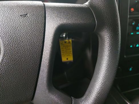 Used 2024 GMC Savana 2500 w/ Driver Convenience Package image 14