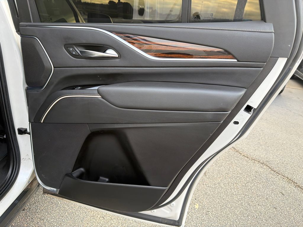 Used 2022 Cadillac Escalade Luxury w/ LPO, Floor Liner Package AWD/4WD image 16