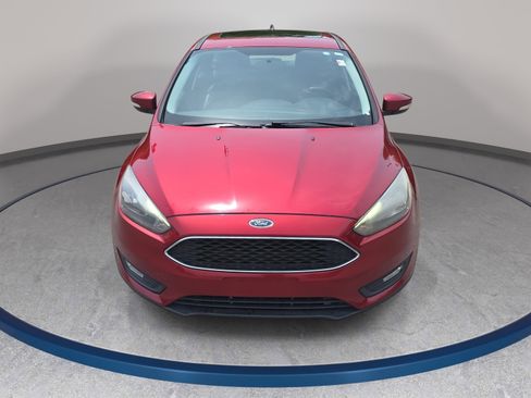 Used 2015 Ford Focus SE w/ Equipment Group 201A FWD image 2