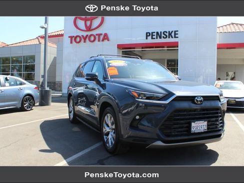 Certified 2025 Toyota Grand Highlander FWD image 1