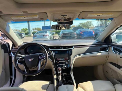 Used 2016 Cadillac XTS Premium image 3