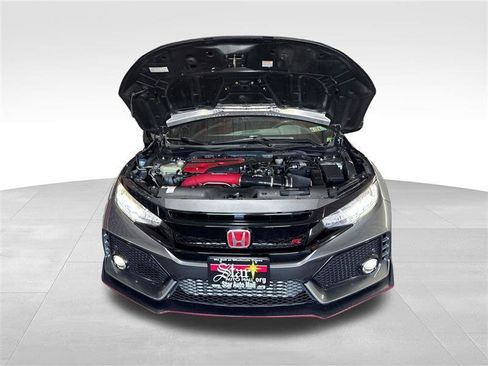 Used 2017 Honda Civic Type R image 11
