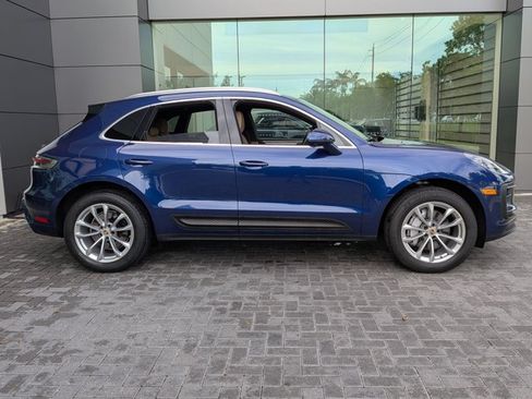 Used 2023 Porsche Macan AWD/4WD image 4