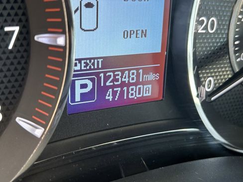 Used 2020 Nissan Armada SL w/ Premium Package image 9