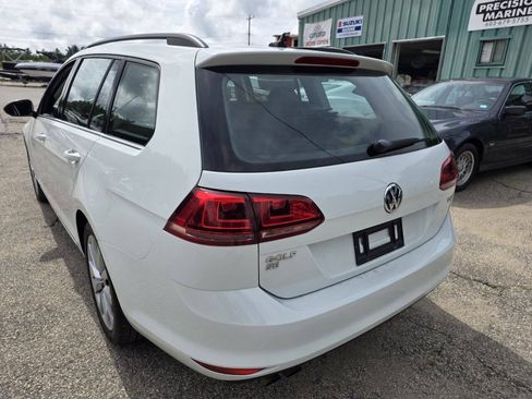 Used 2017 Volkswagen Golf SE FWD image 14