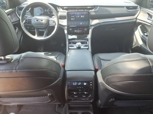 Used 2024 Jeep Grand Cherokee L Overland AWD/4WD image 7