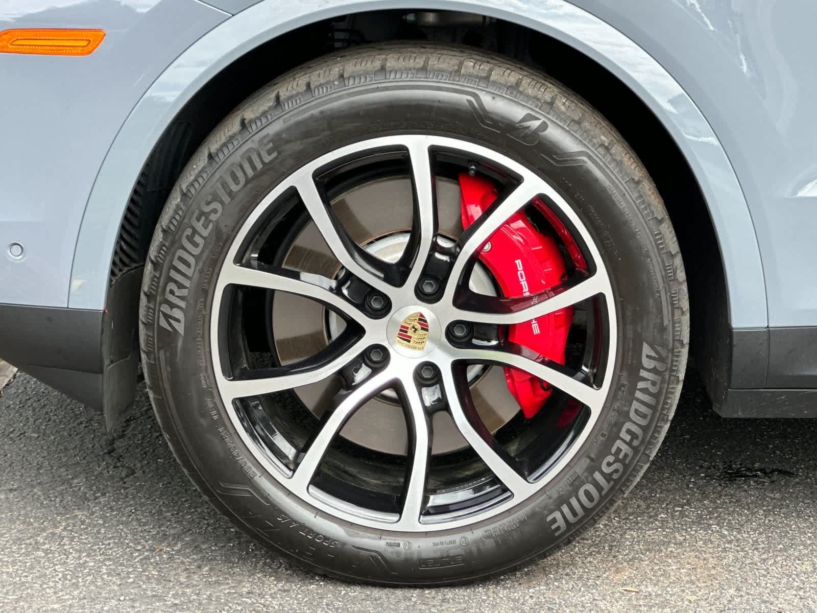Certified 2024 Porsche Cayenne S AWD/4WD image 31