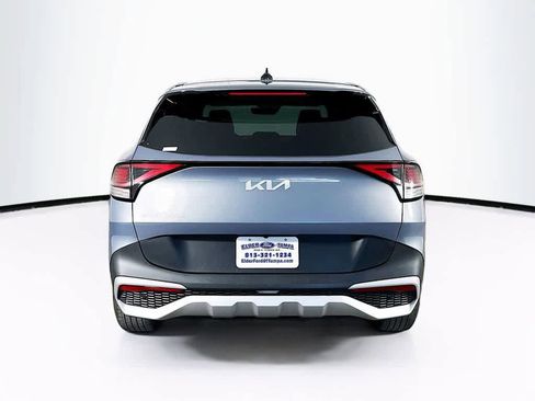 Used 2025 Kia Sportage EX FWD image 5