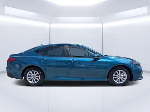 Used 2025 Toyota Camry LE FWD image 2