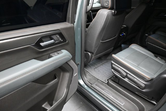 Used 2026 GMC Yukon XL AT4 w/ AT4 Premium Plus Package AWD/4WD image 22
