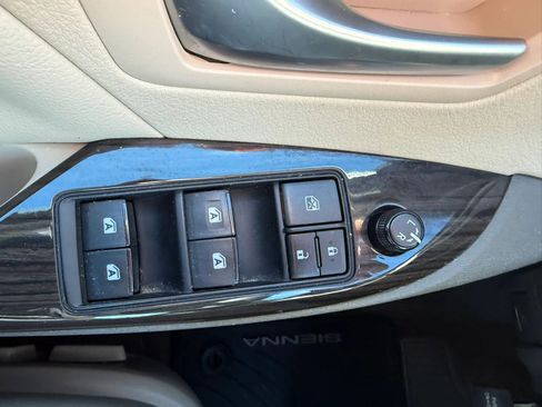 Used 2016 Toyota Sienna XLE w/ XLE Navigation Package image 24