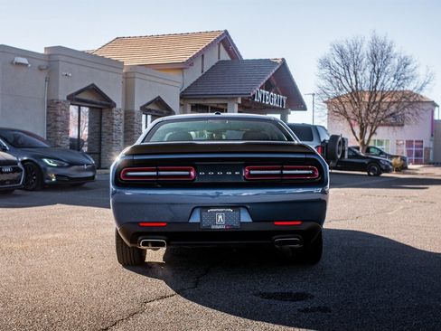 Used 2023 Dodge Challenger SXT image 6