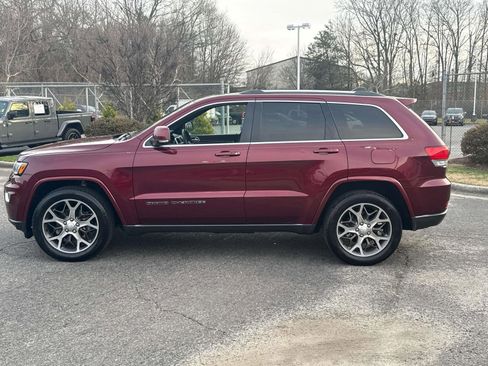 Used 2018 Jeep Grand Cherokee Limited image 6