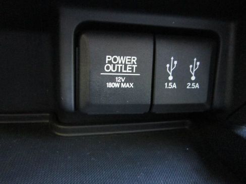 Used 2016 Honda Pilot Touring image 31