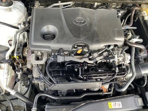 Used 2023 Toyota Camry SE image 19