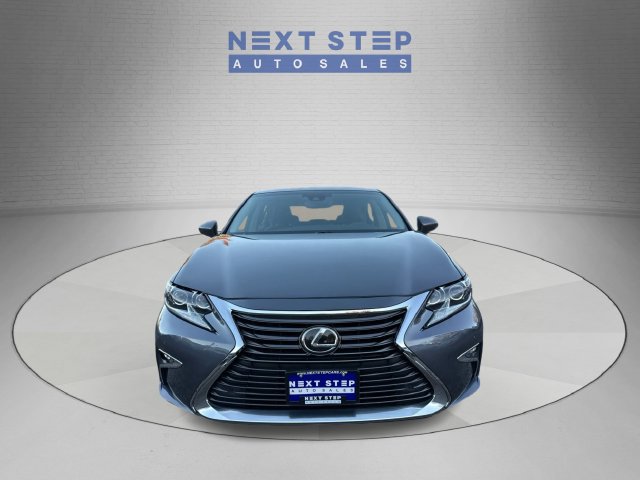 Used 2018 Lexus ES 350 w/ Luxury Package w/Wood Trim FWD image 2