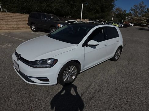 Used 2019 Volkswagen Golf S FWD image 1