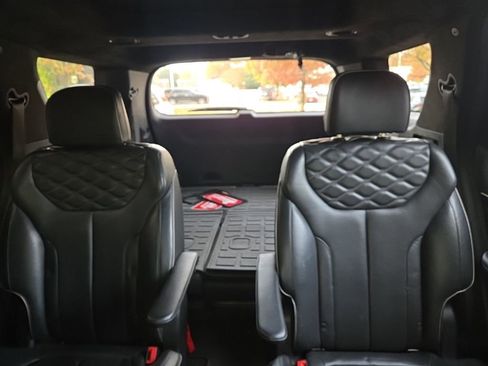 Used 2021 Hyundai Palisade Calligraphy image 18